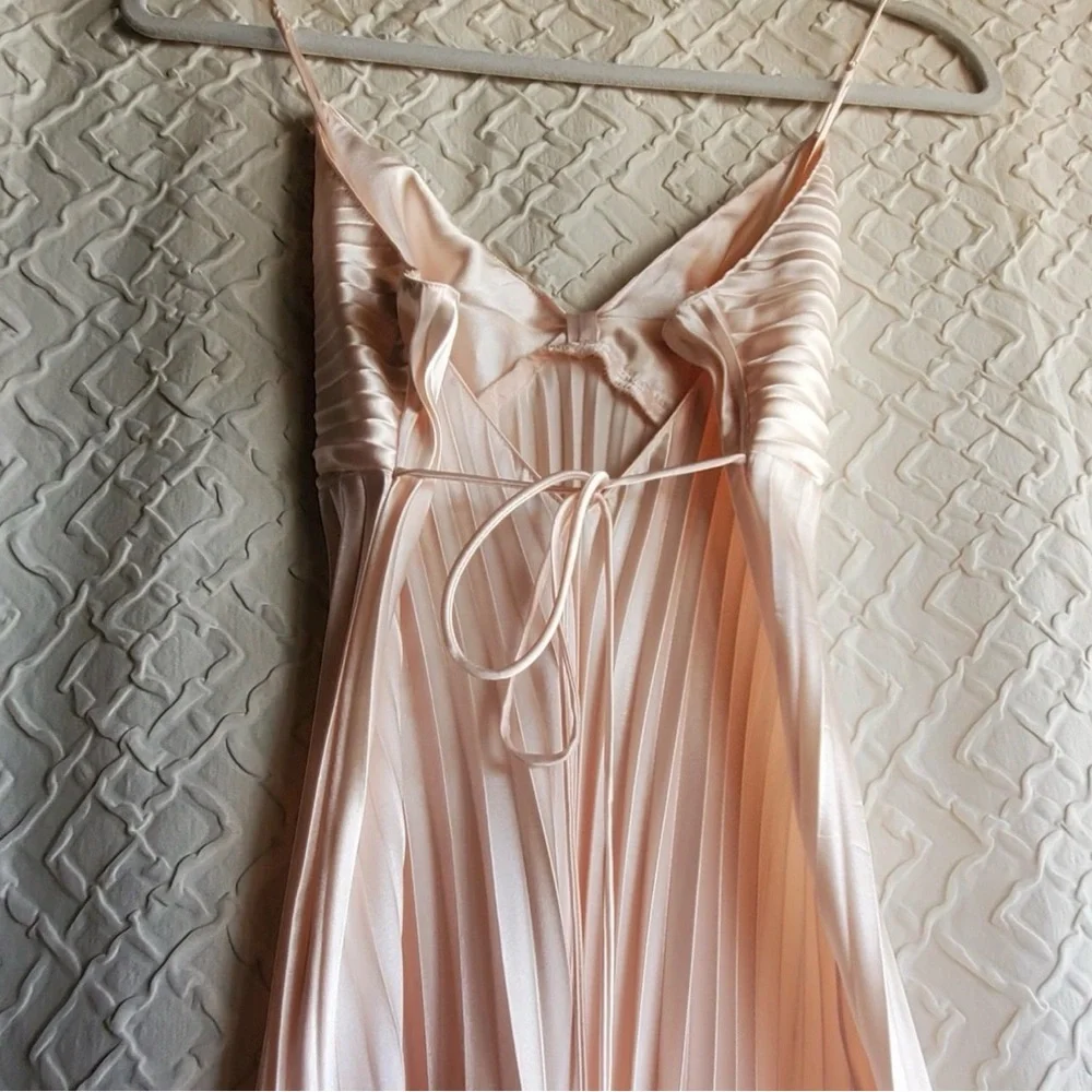 Delicates V-Neck Nightgown - Picture 6 of 7